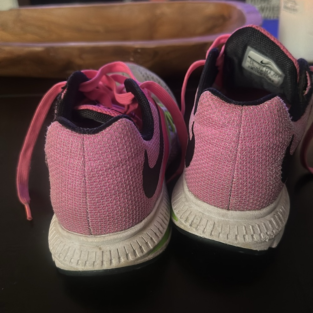 Nike Pink and Gray Sneakers with Mesh Design - Picture 5 of 7
